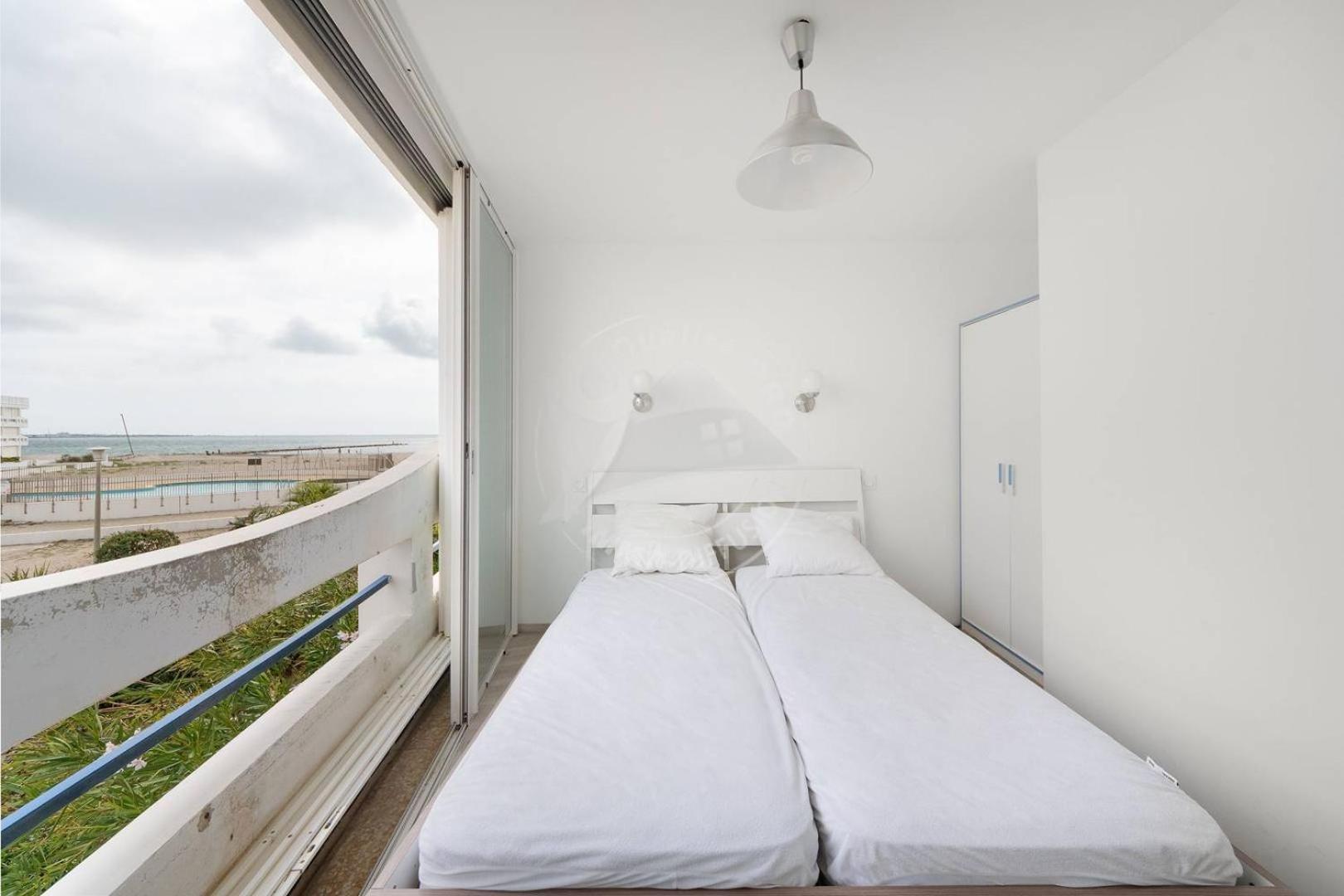 As17378 - P4 Dans Une Residence Sur La Plage Avec Vue Mer Et Piscine Le Grau-du-Roi Exteriör bild