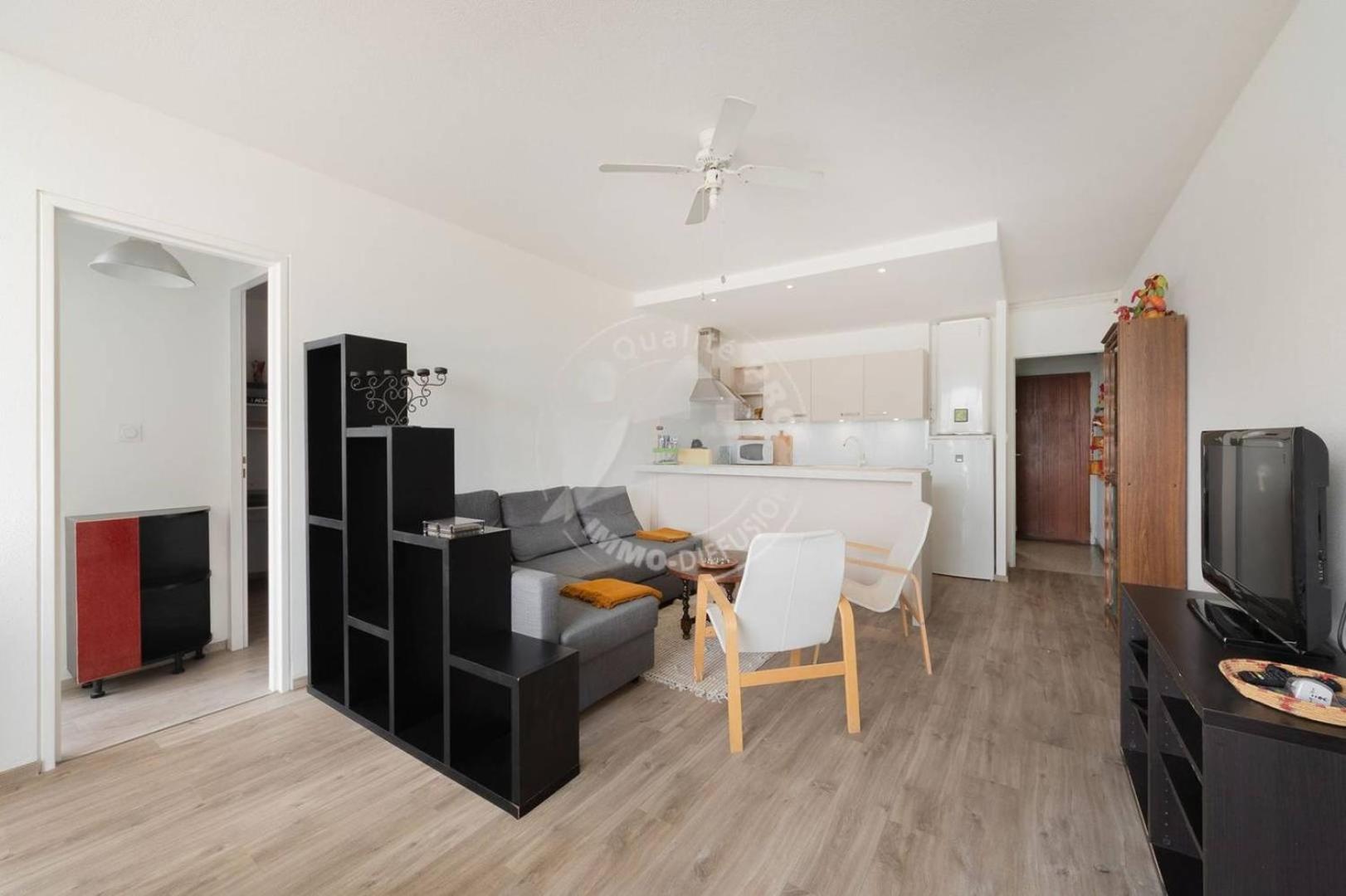 As17378 - P4 Dans Une Residence Sur La Plage Avec Vue Mer Et Piscine Le Grau-du-Roi Exteriör bild